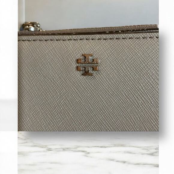 Tory Burch Emerson Tan Leather Wallet with Textured Finish EUC - Picture 4 of 13